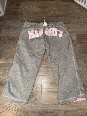 Instant action reversible light gray Y2K-style capri lounge pants pink NAUGHTY